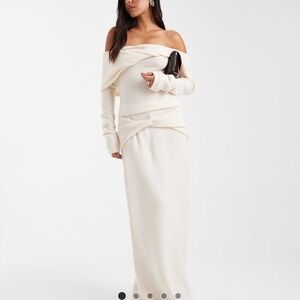 Elegant Off-Shoulder Cream Sweater Set